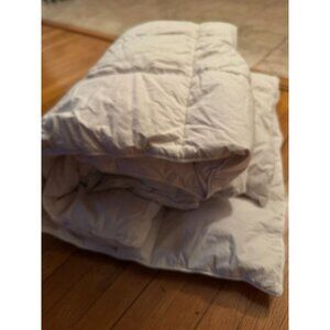 Pillowtex Twin Long Size 75% Down Filled Comforter 68" x 88"